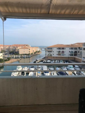 T2 vue mer Mezzanine les Quilles Sète